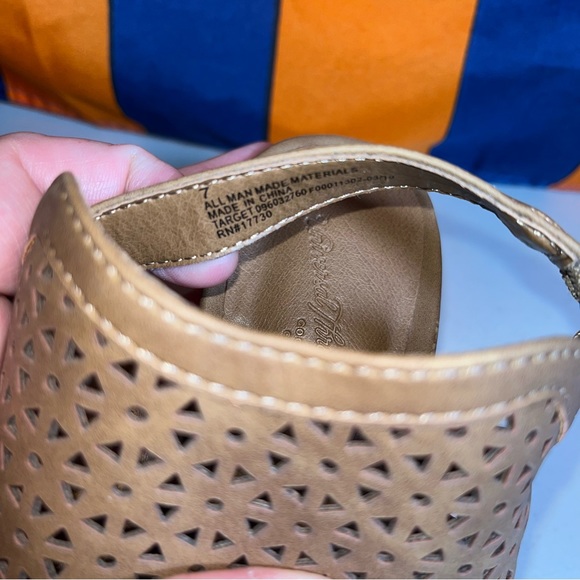 Universal Thread Cognac Millana Open Toe faux suede heel Sandals size 7 - Picture 7 of 8